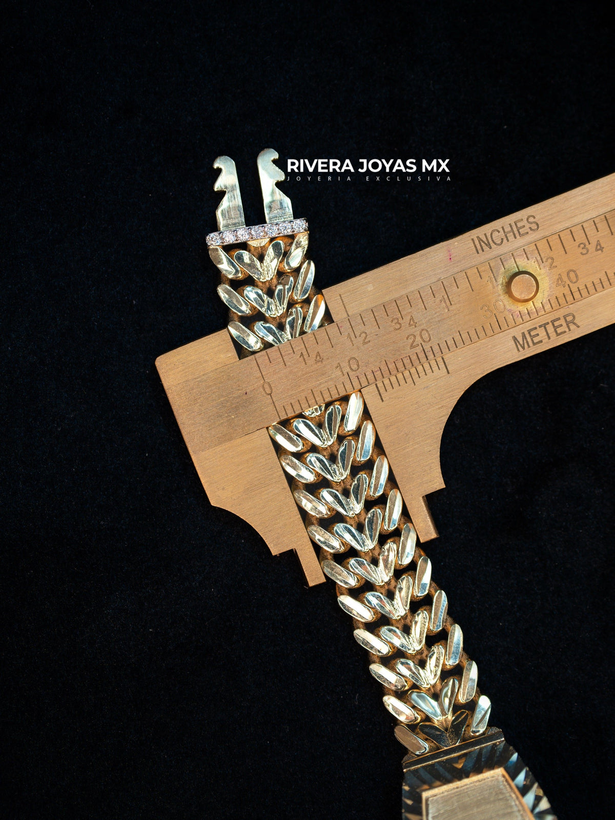 Esclava Petatillo con placa diamantada 9 mm 10k