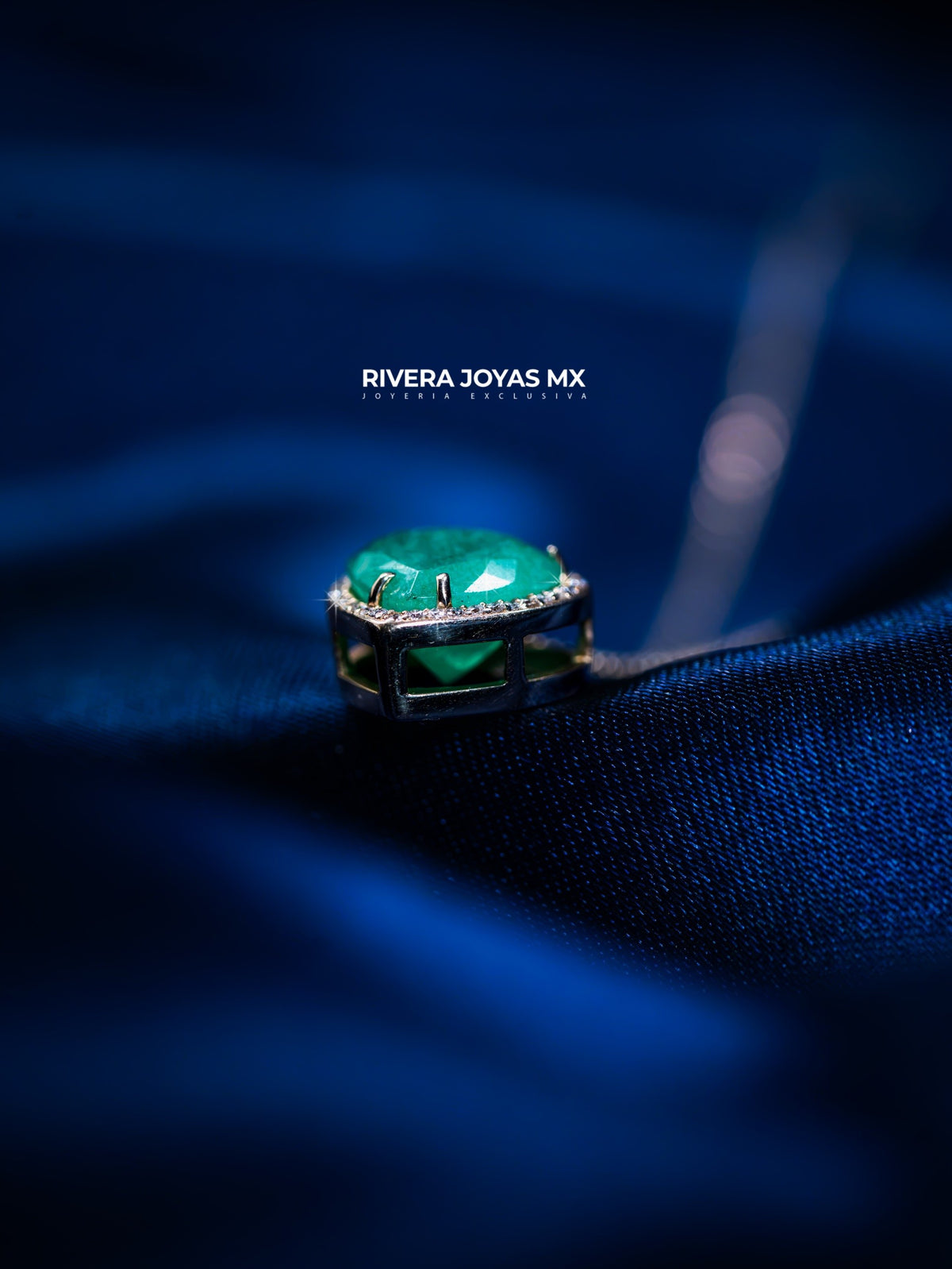 Gargantilla de esmeralda con diamantes 14k