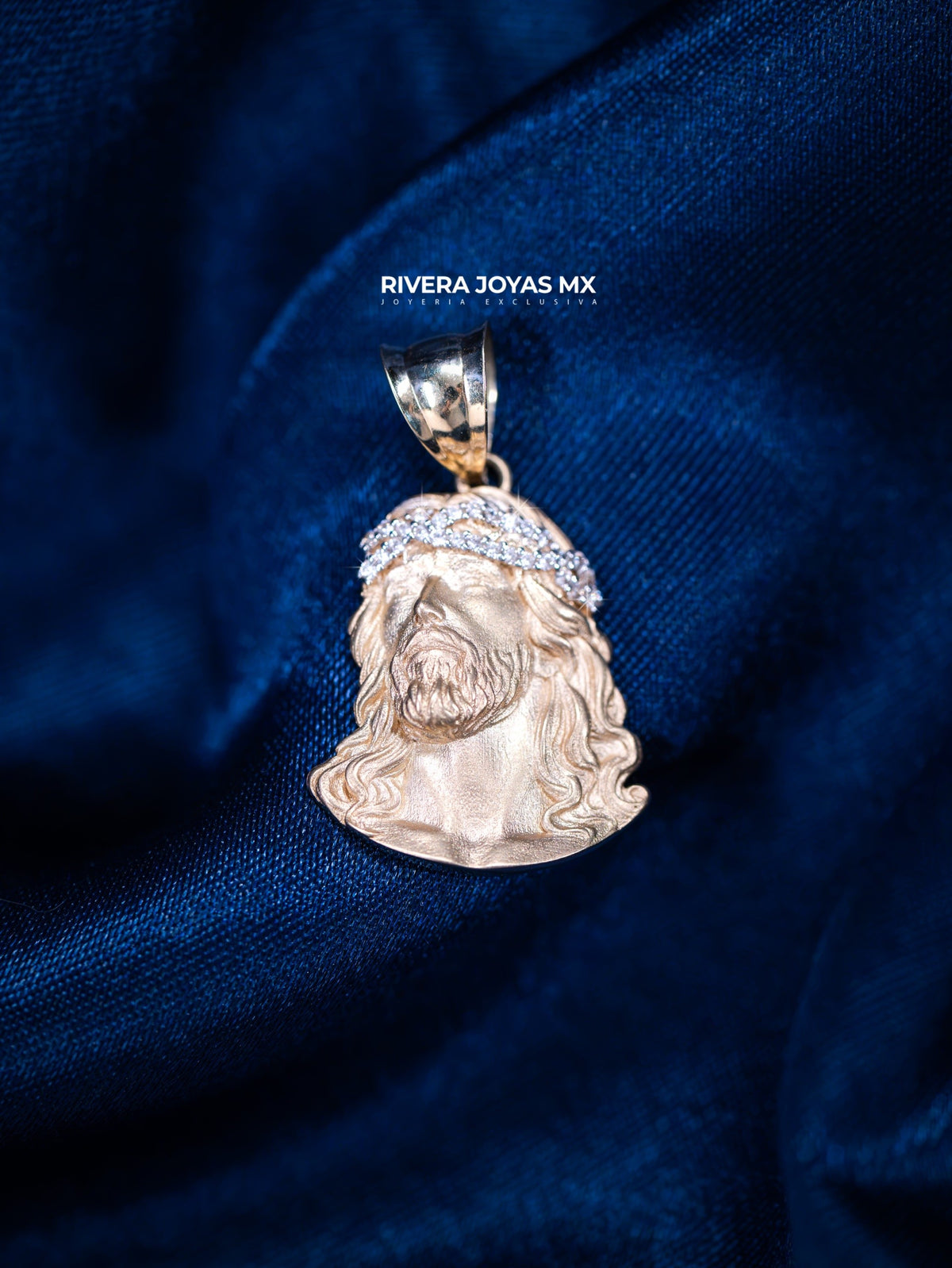 Dije divino rostro pequeño con Zirconias suizas 10k
