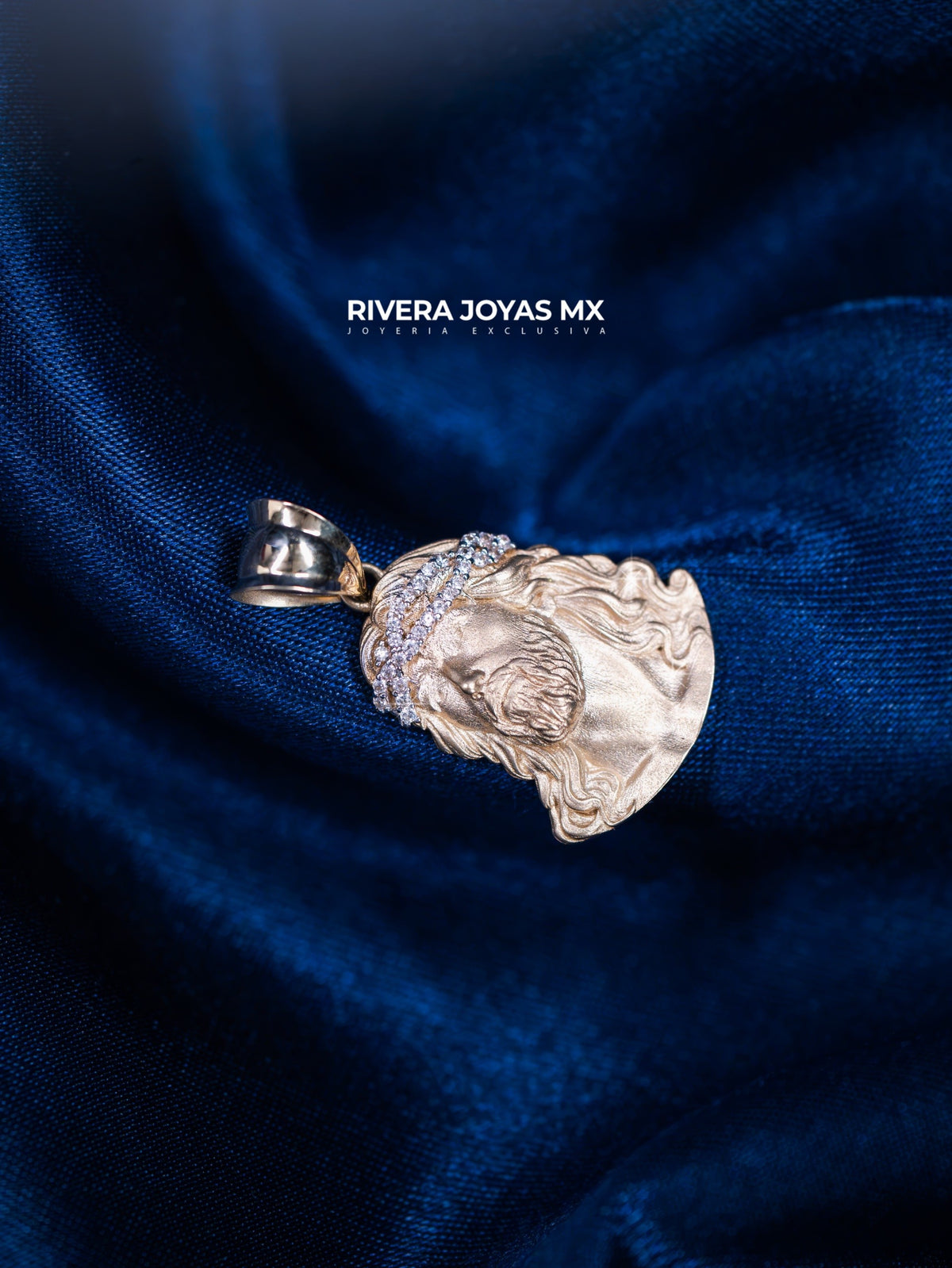 Dije divino rostro pequeño con Zirconias suizas 10k