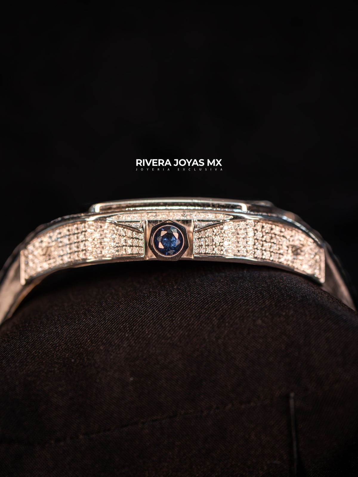 Reloj Cartier Santos XL correa negra full Iced 2026