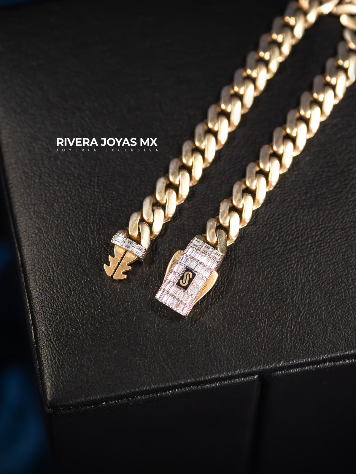 Pulso tejido Classic con broche baguette blanco