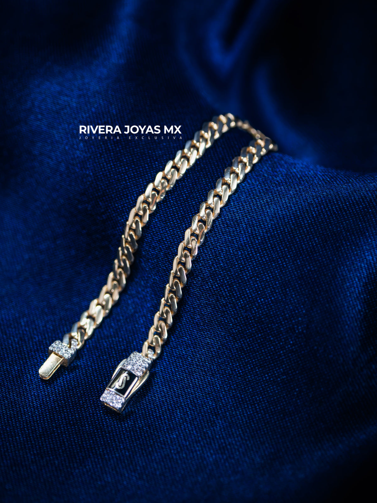 Pulso tejido Classic con broche Swarovski blanco redondo 4 mm