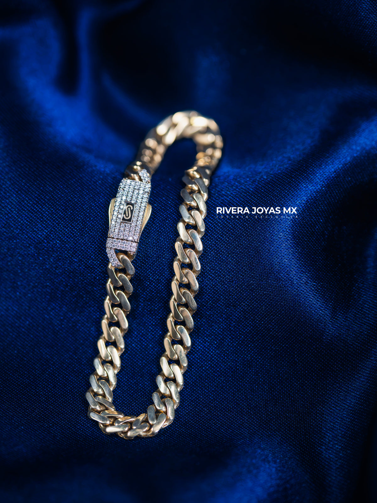 Pulso tejido Classic 8 mm con broche Swarovski blanco redondo